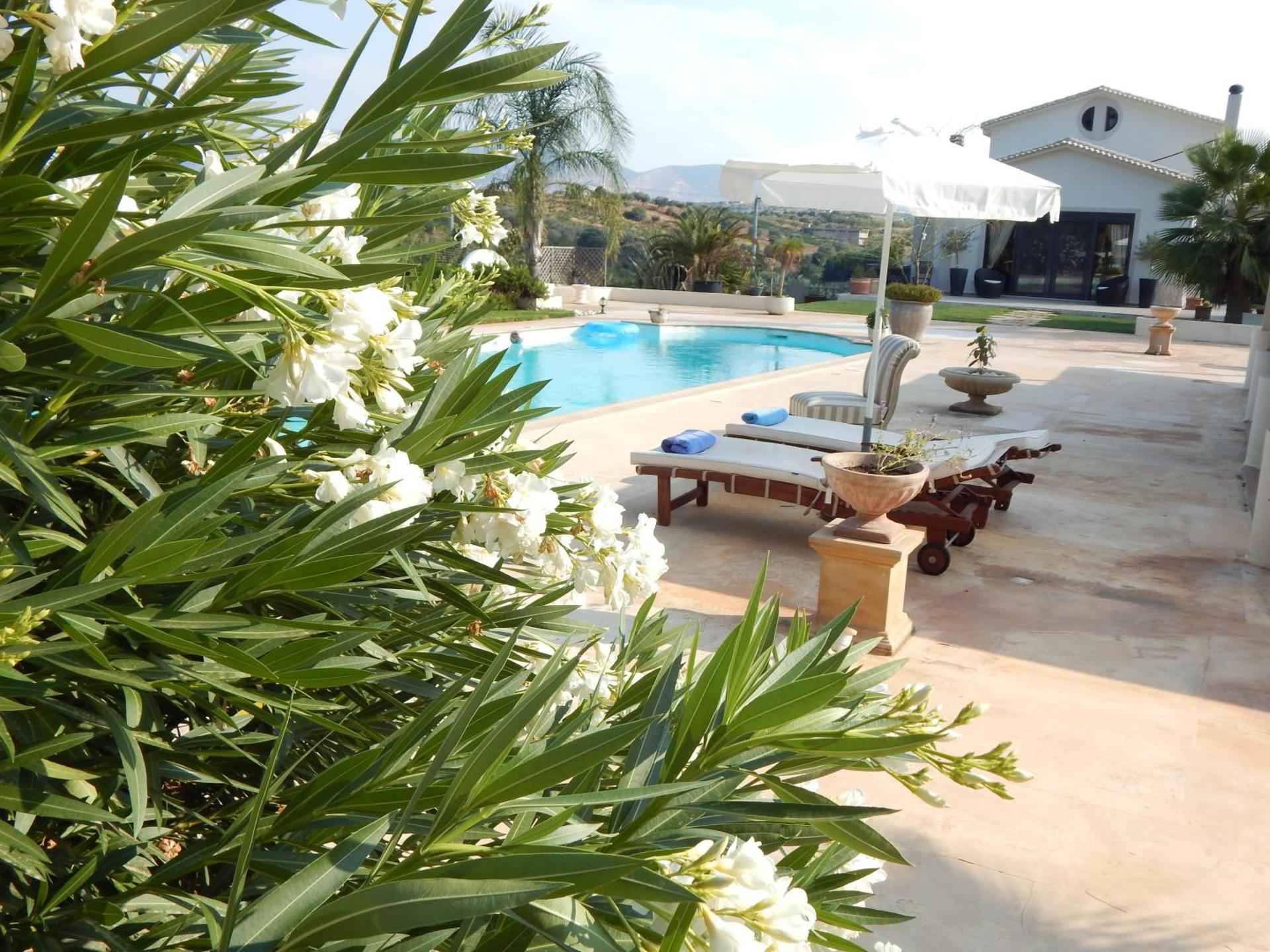 Villa Vravrona Tower & Suites - Photo 9