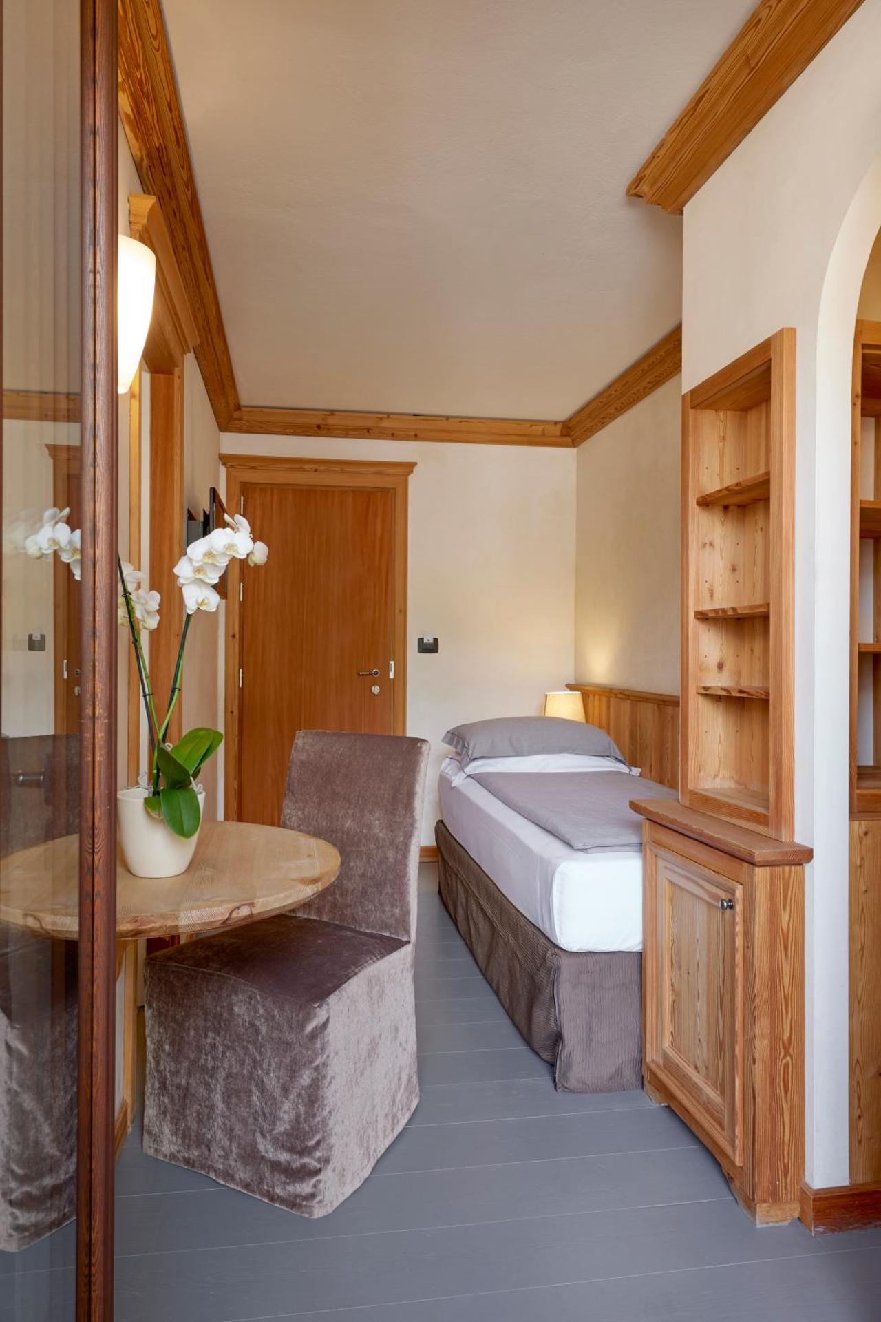 Hotel Rezia - Photo 62