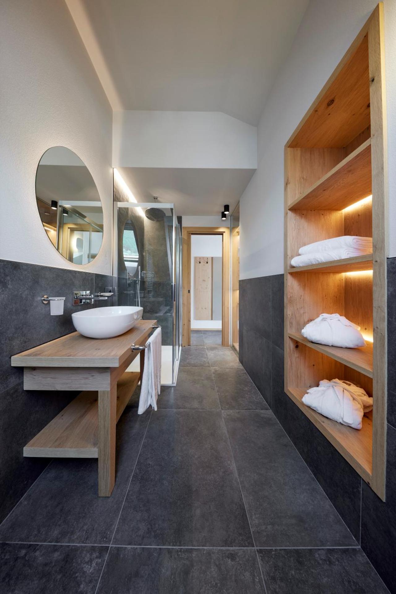 Hotel Rezia - Photo 57