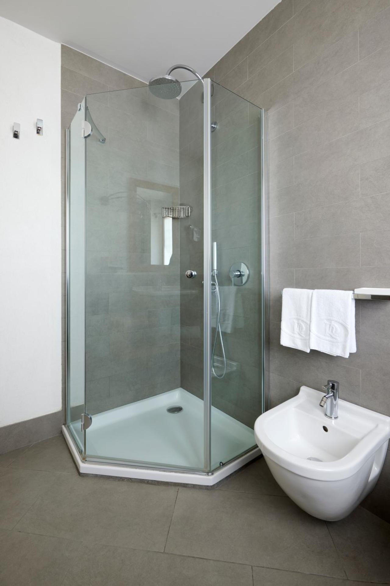 Hotel Rezia - Photo 41