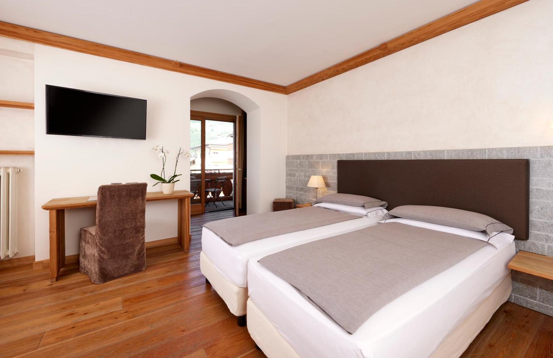 Hotel Rezia - Photo 38