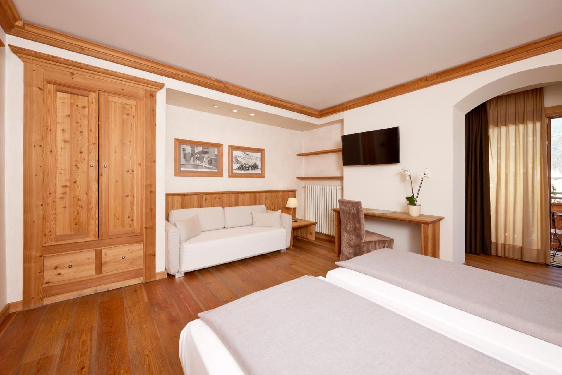 Hotel Rezia - Photo 44