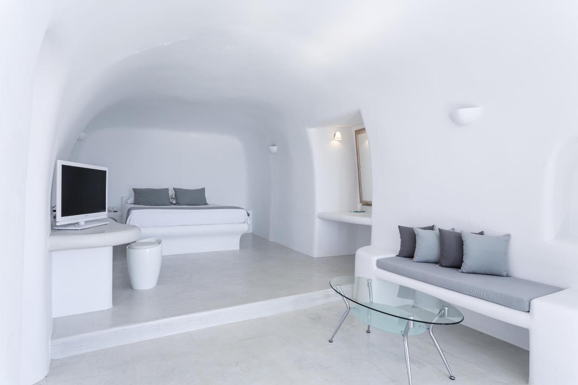 Pegasus Suites & Spa - Photo 77