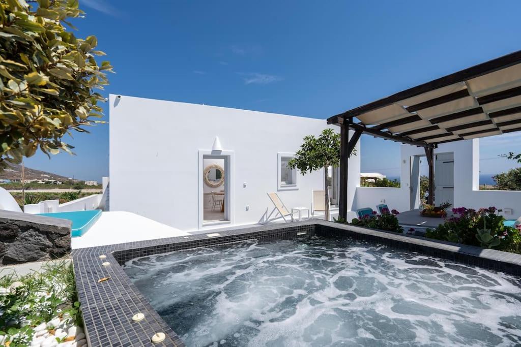 East Side Villa - Photo 13