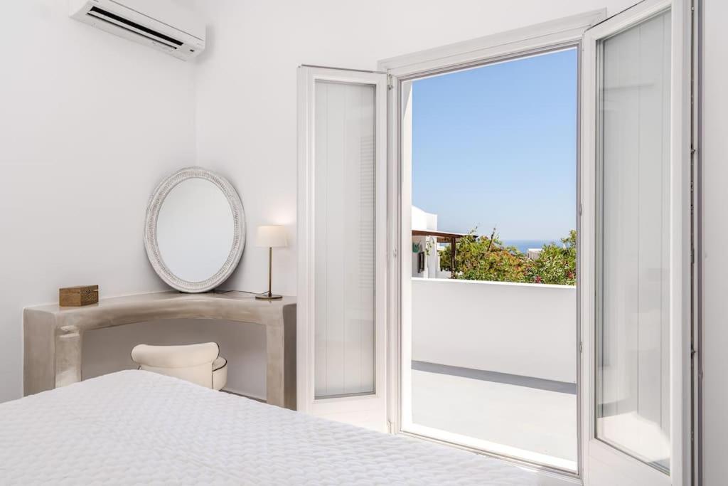 East Side Villa - Photo 4