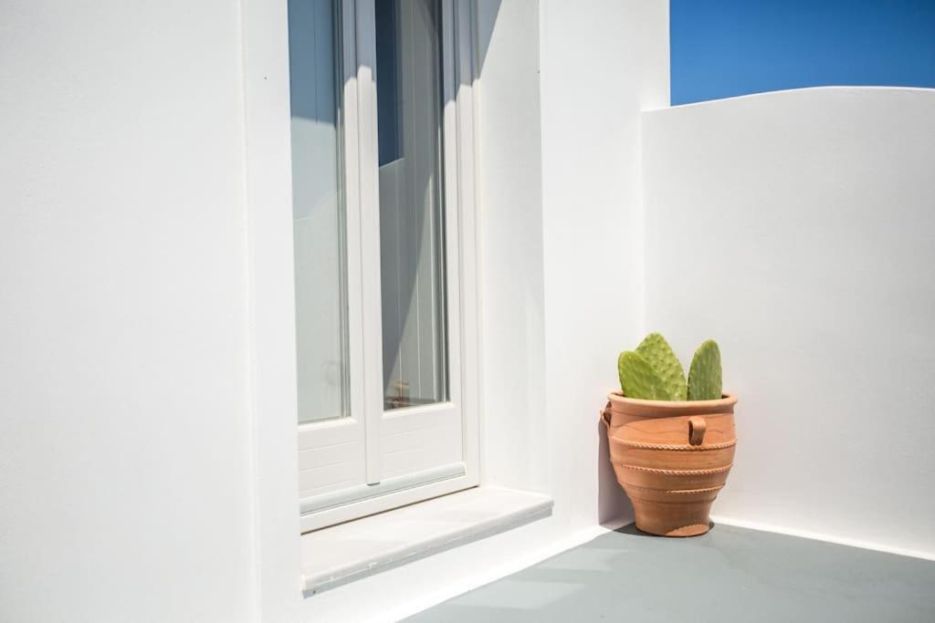 East Side Villa - Photo 2