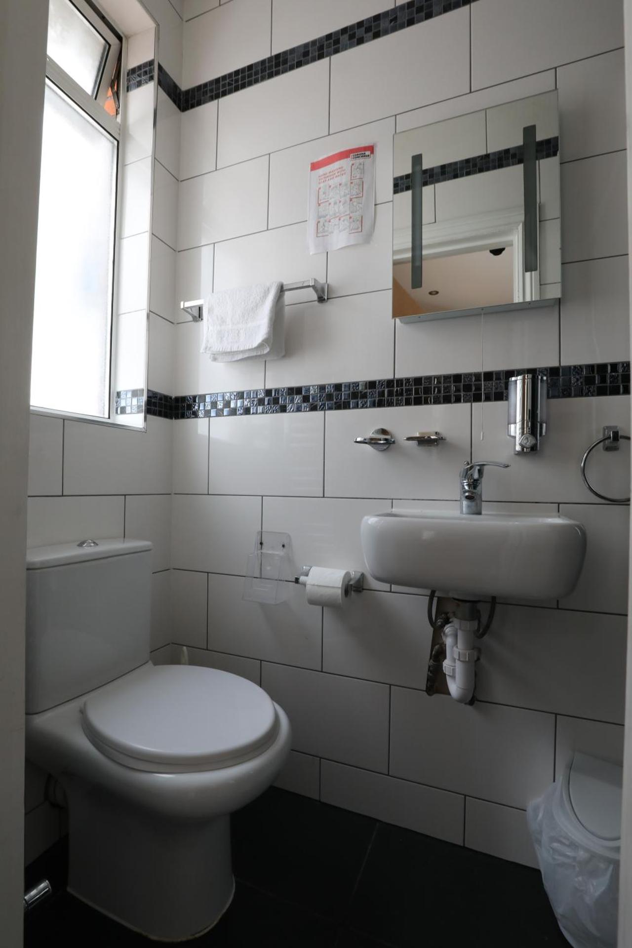 Anchor Guest House - Photo 88