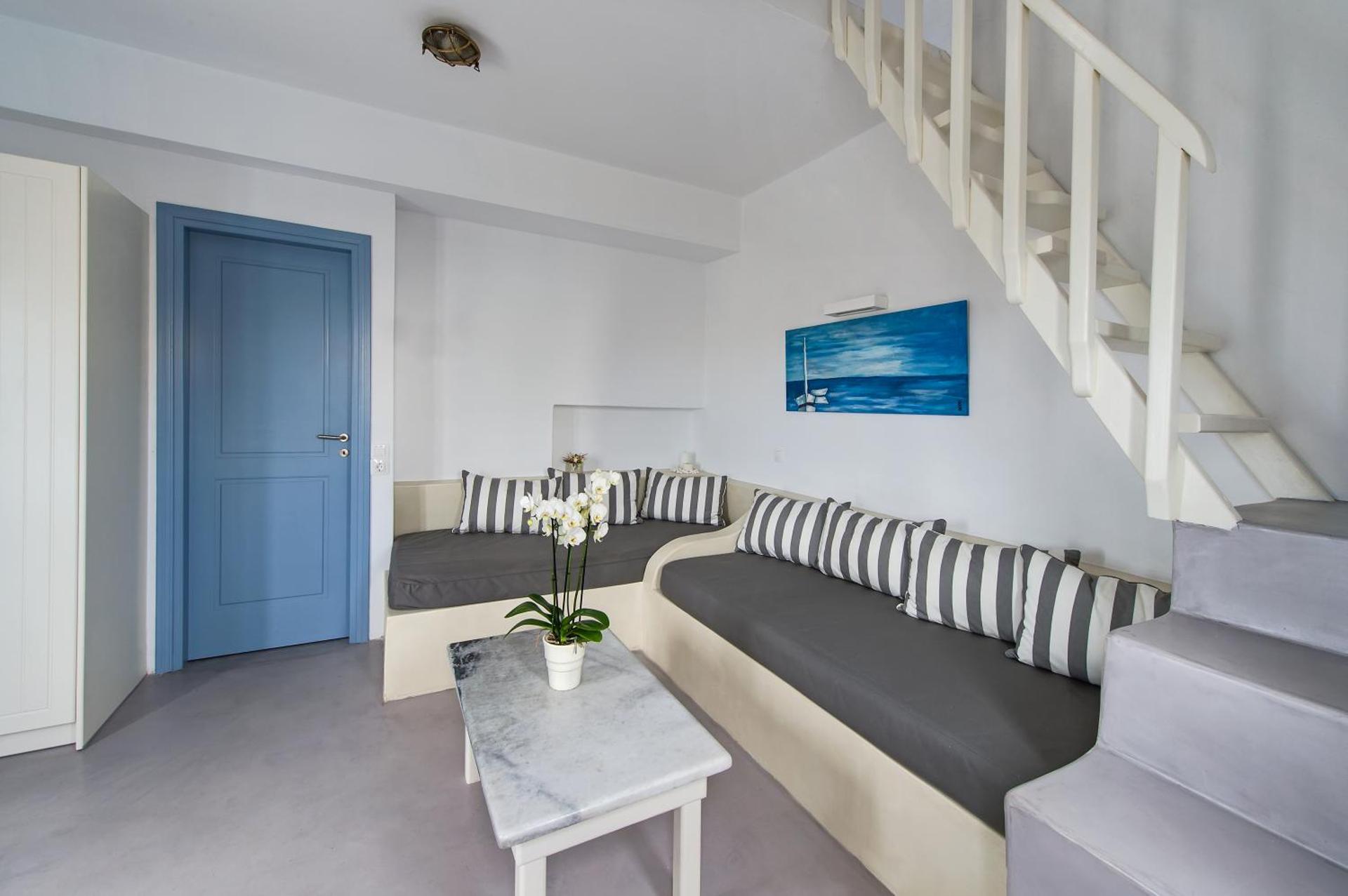 Apanemo Hotel & Suites - Photo 19