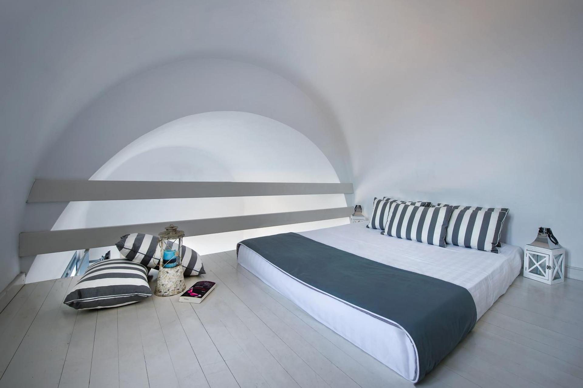 Apanemo Hotel & Suites - Photo 42