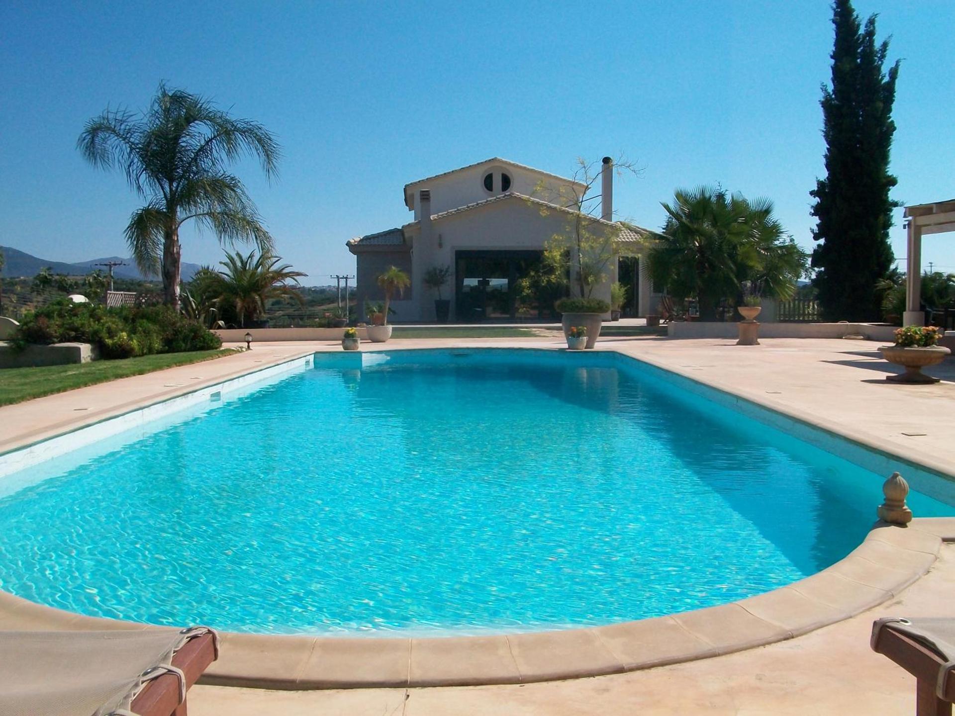 Villa Vravrona Tower & Suites - Photo 3