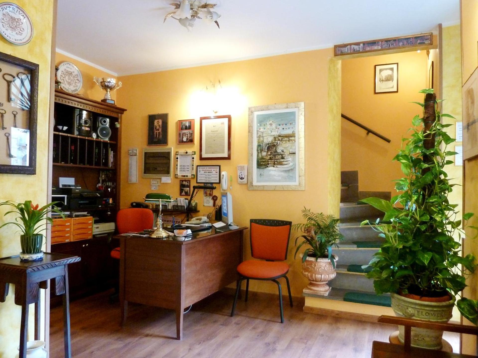 Hotel Sutrium - Photo 11