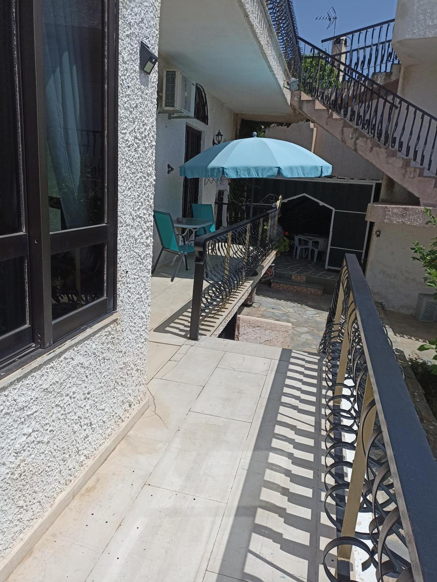 Castle By The Sea - Photo 23