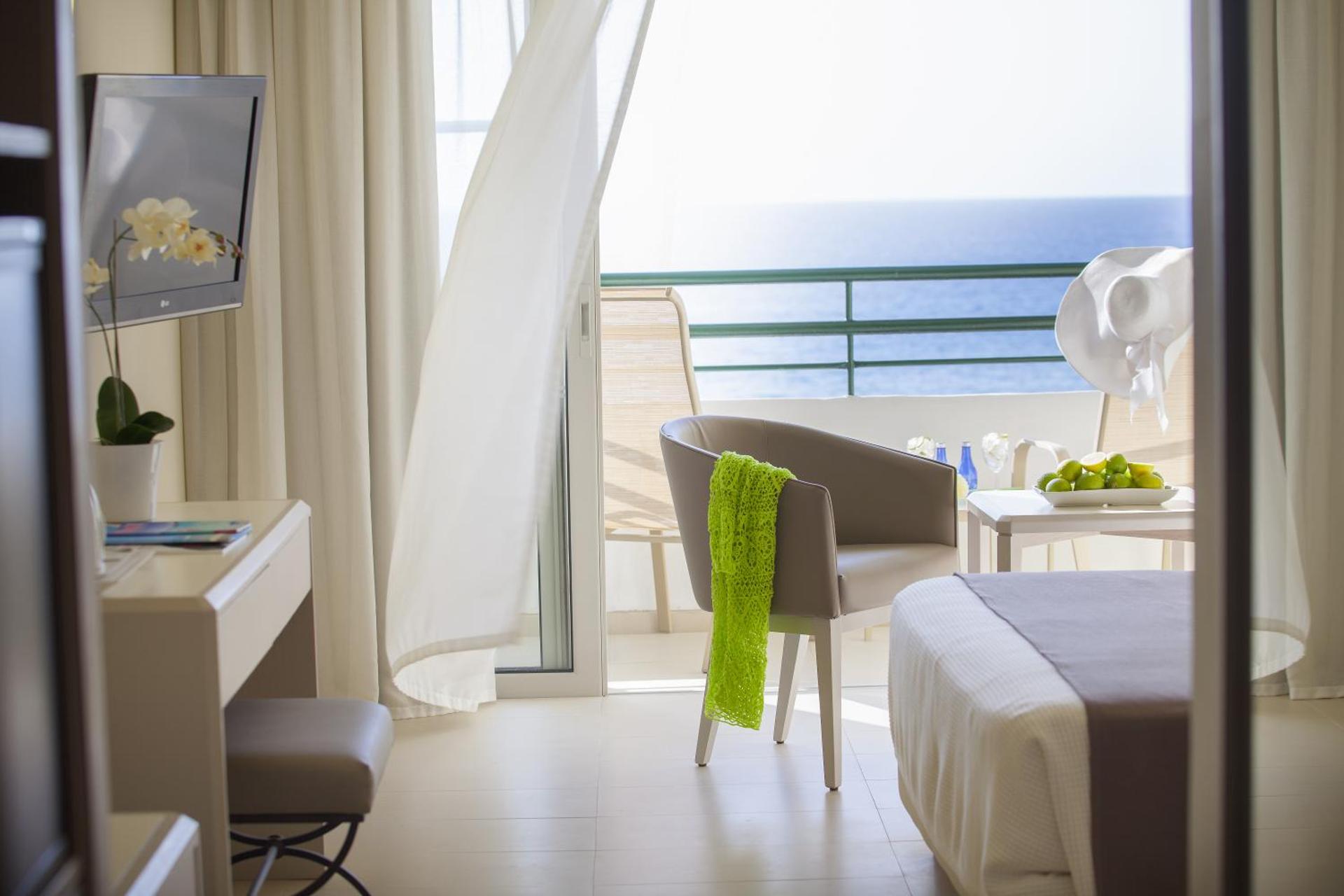 Louis Imperial Beach - Photo 18