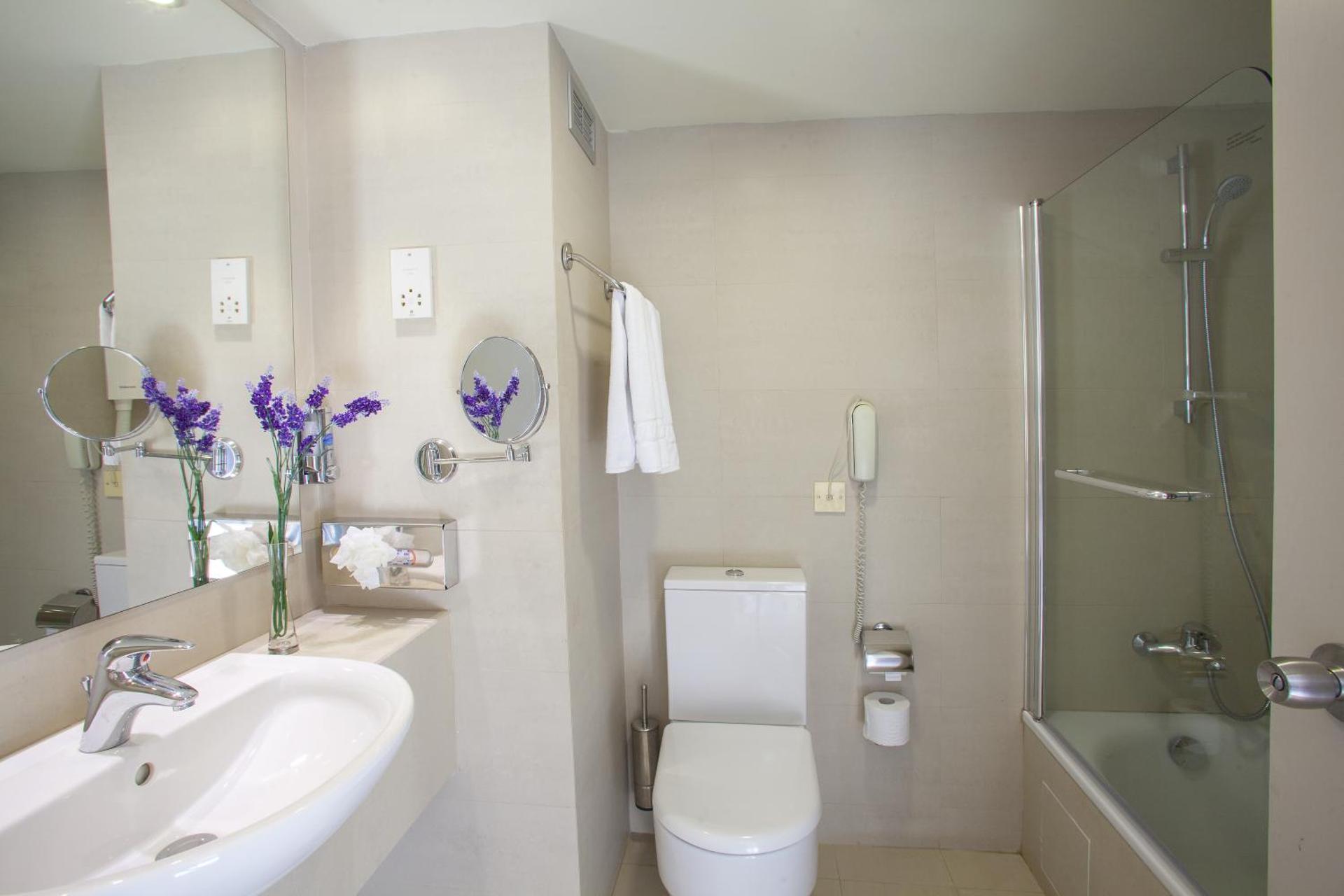 Louis Imperial Beach - Photo 20