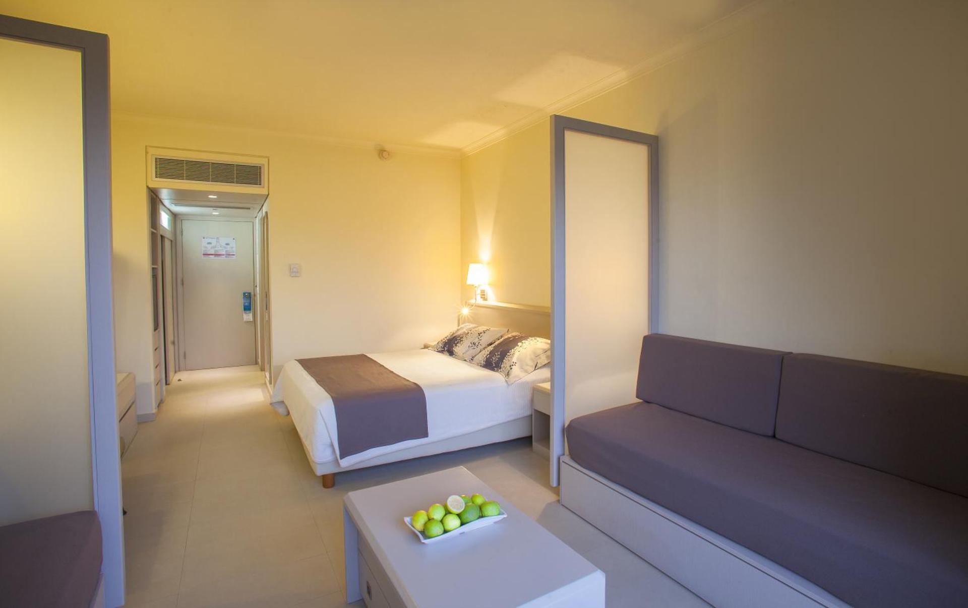 Louis Imperial Beach - Photo 7