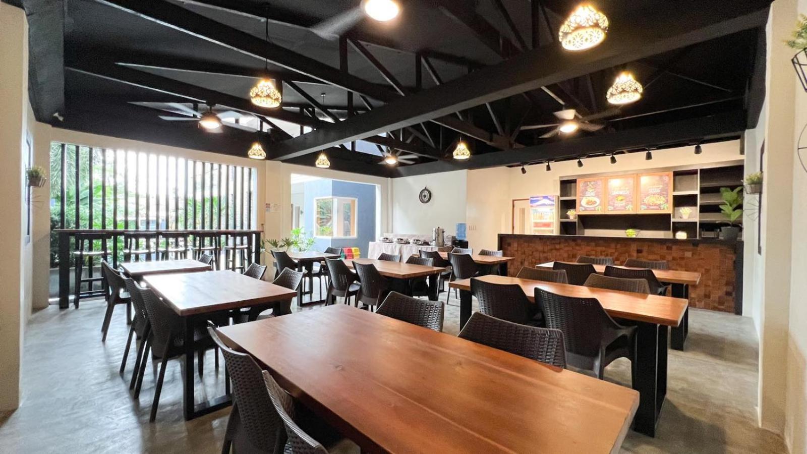 Bill Tourist Inn - Photo 41