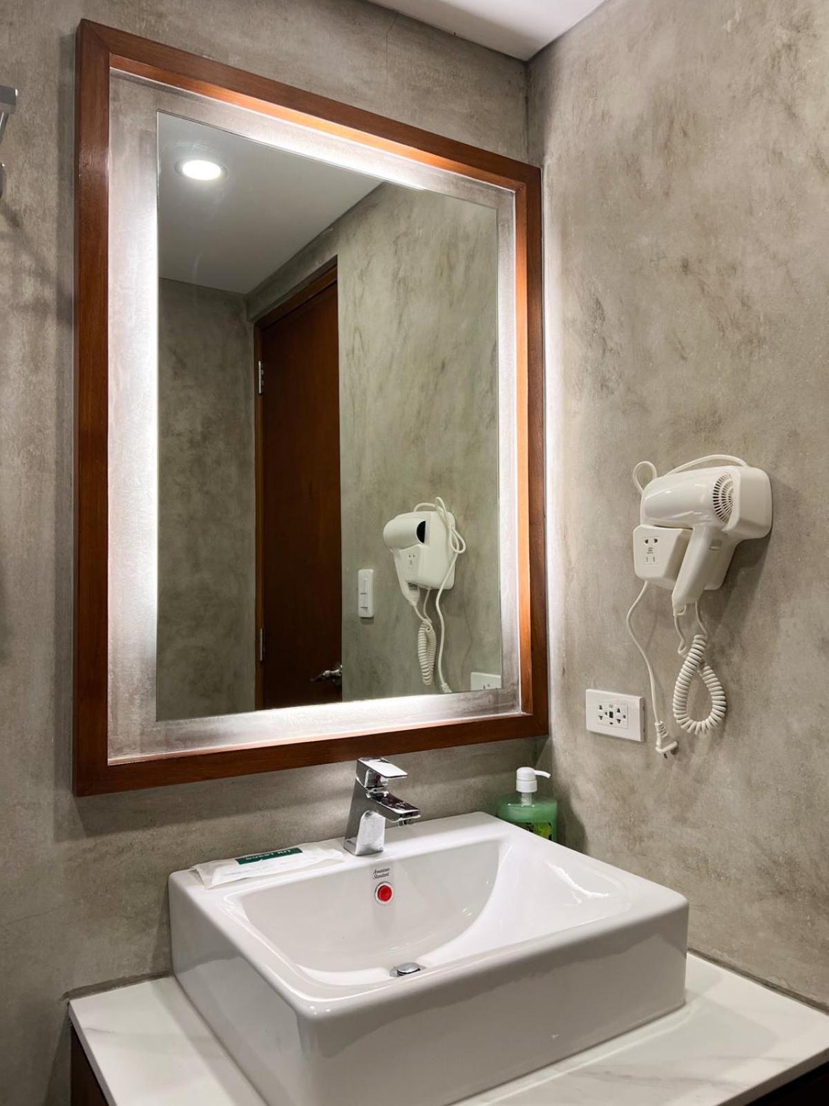 Bill Tourist Inn - Photo 34