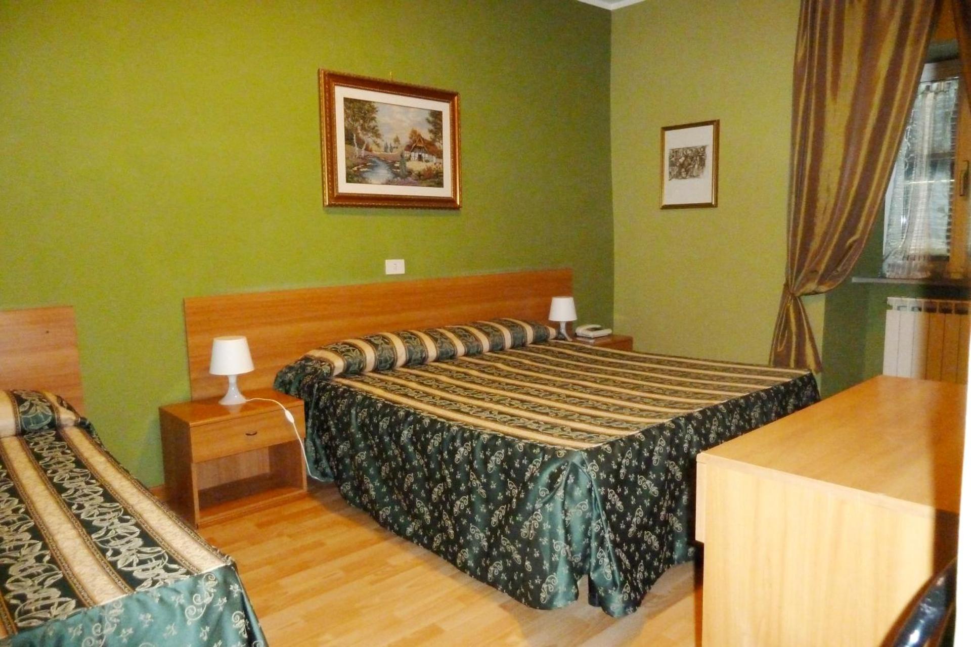 Hotel Sutrium - Photo 23
