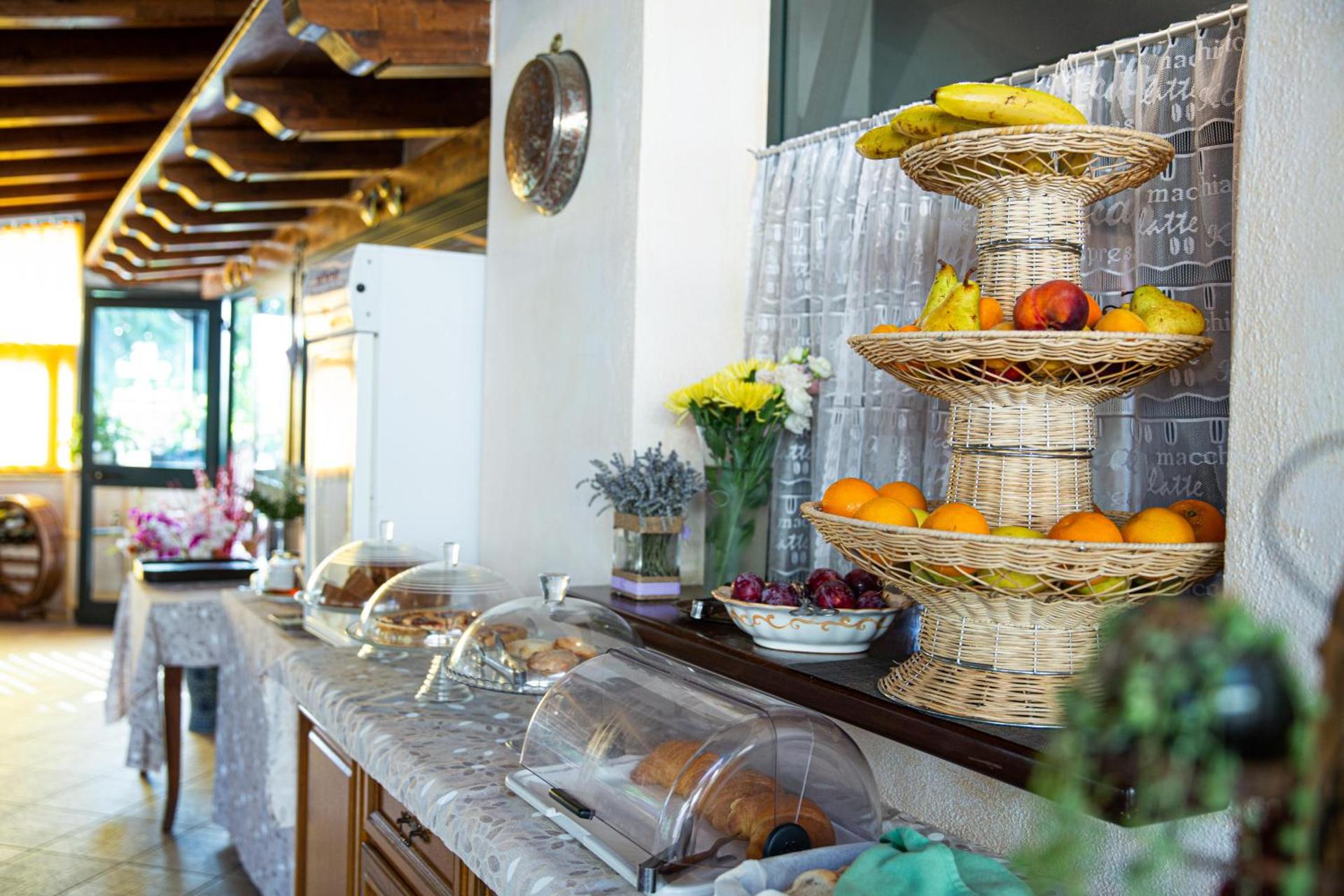 I Lecci Guesthouse - Photo 212