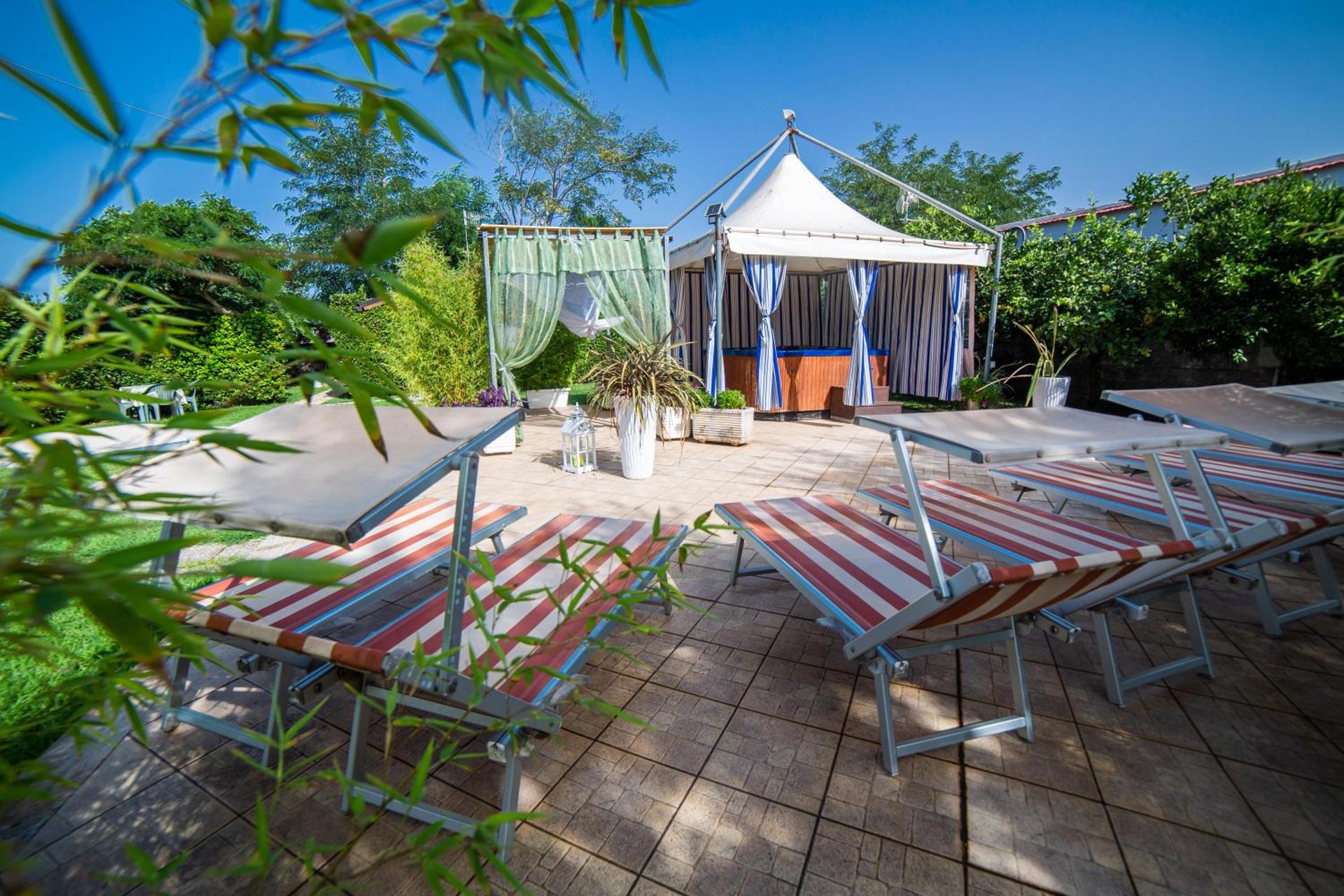 I Lecci Guesthouse - Photo 223