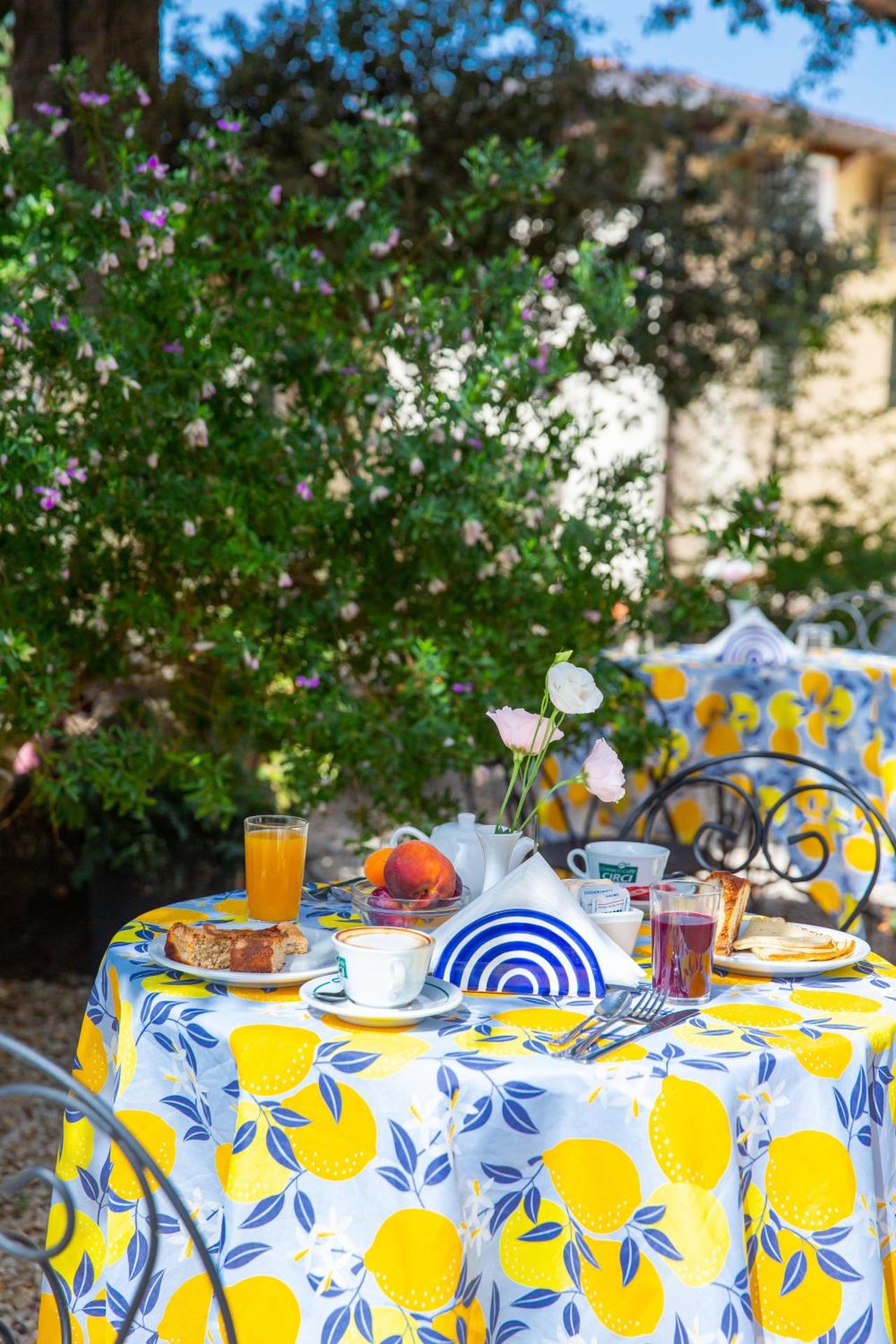 I Lecci Guesthouse - Photo 228