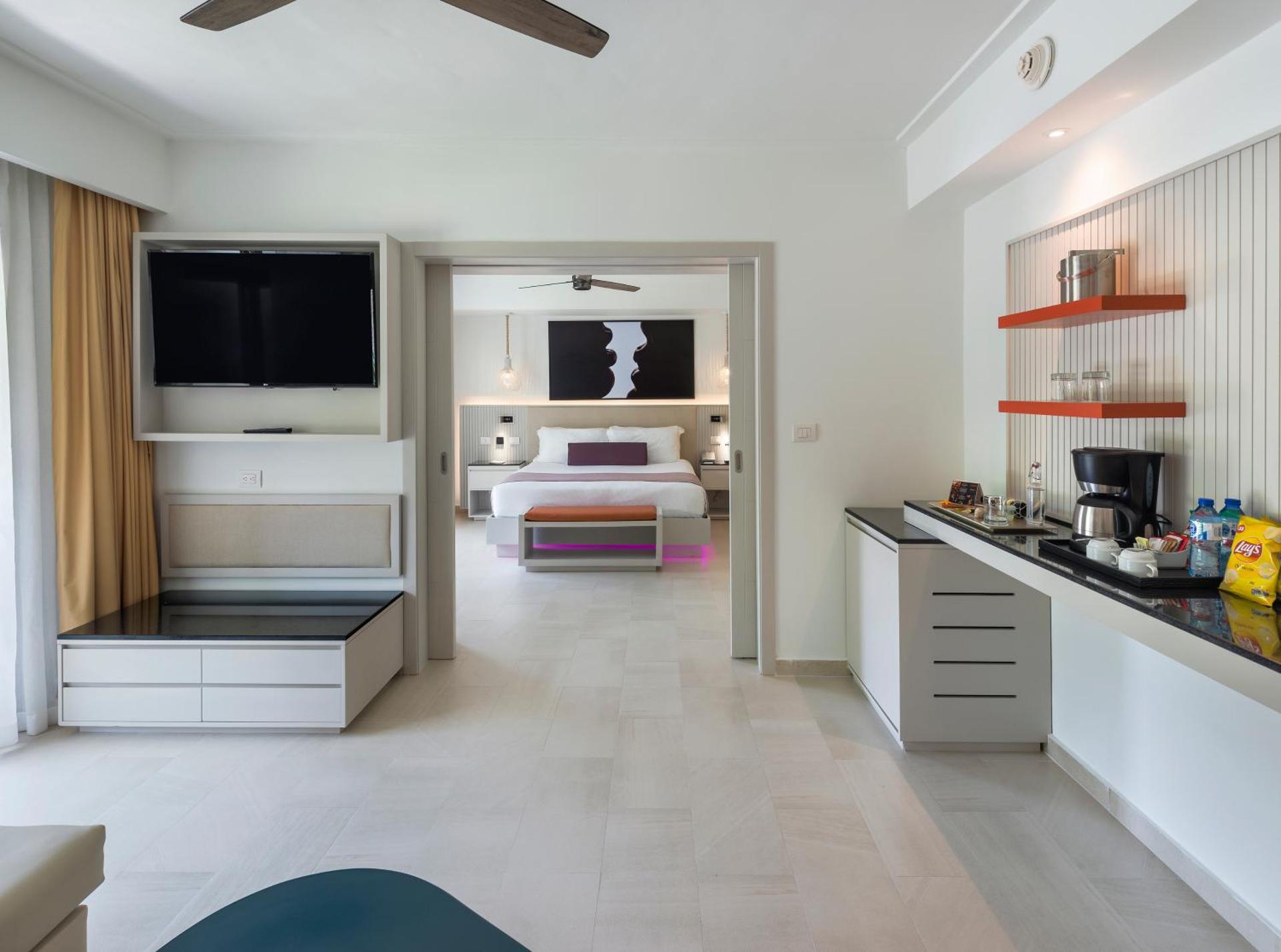 Royalton CHIC Punta Cana, An Autograph Collection All-Inclusive Resort & Casino, Adults Only - Photo 23