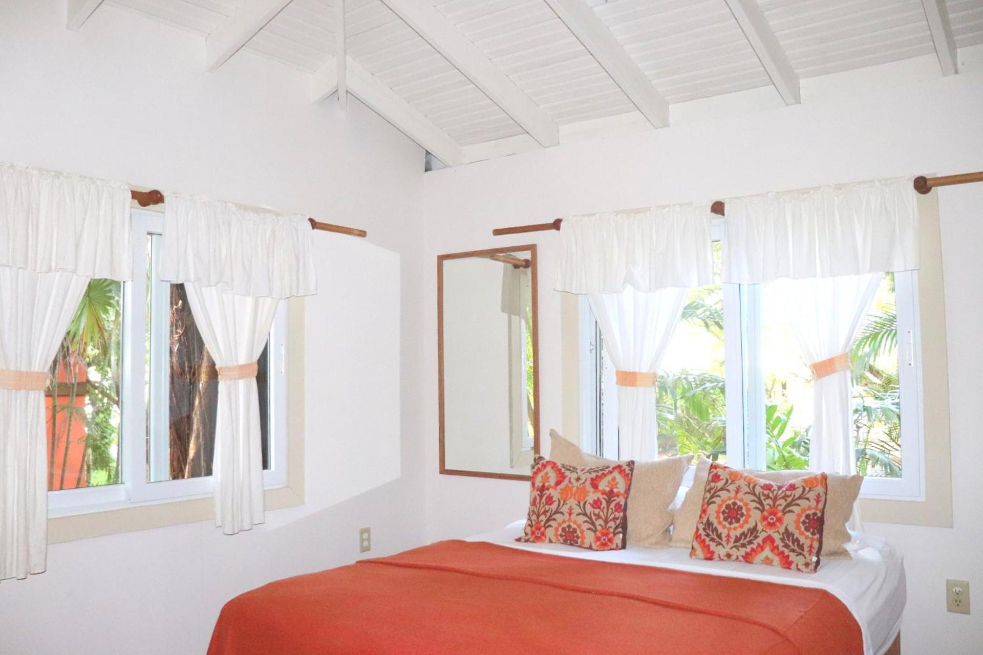 Posada Arco Iris, West End - Photo 36