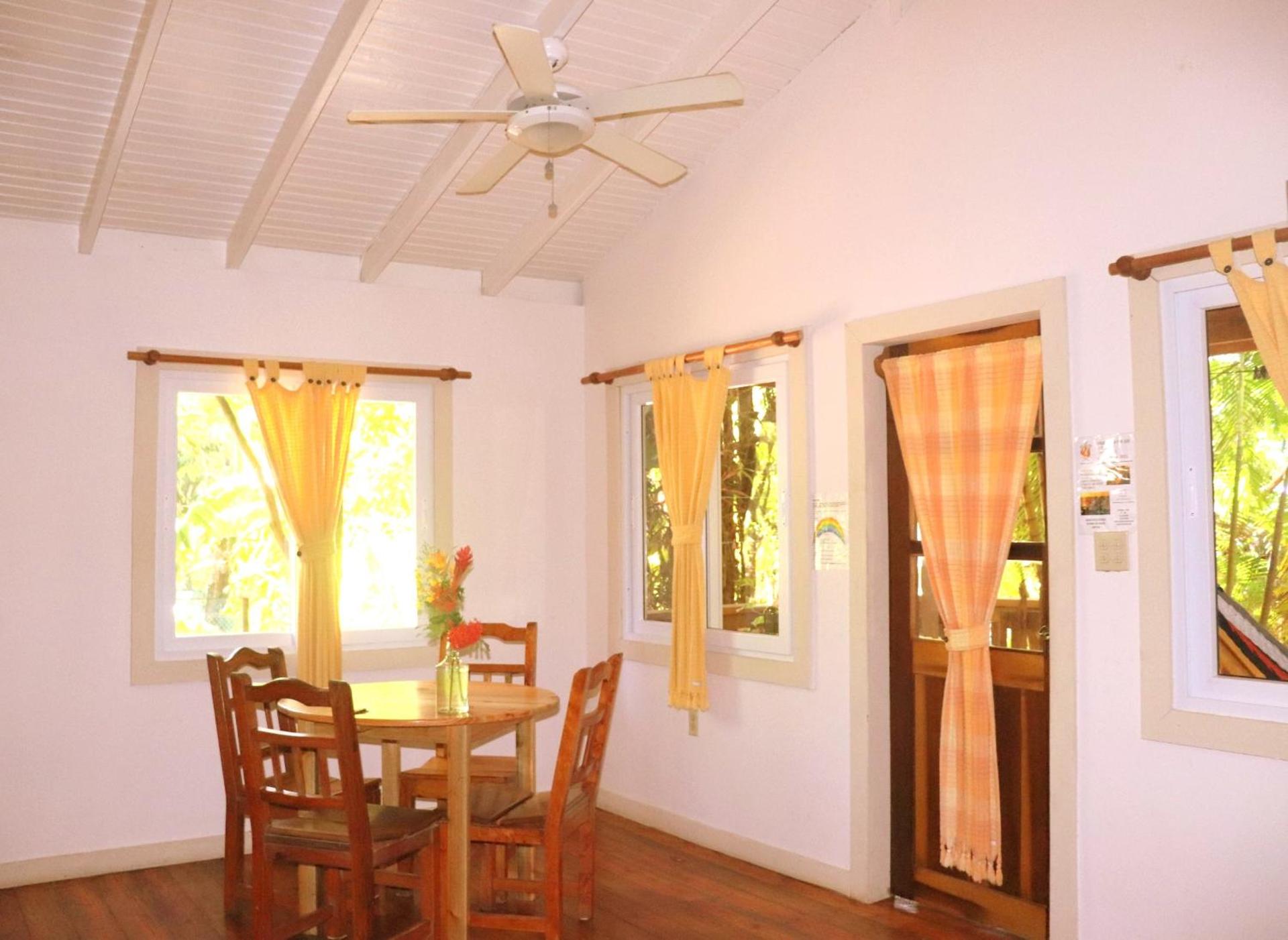 Posada Arco Iris, West End - Photo 41