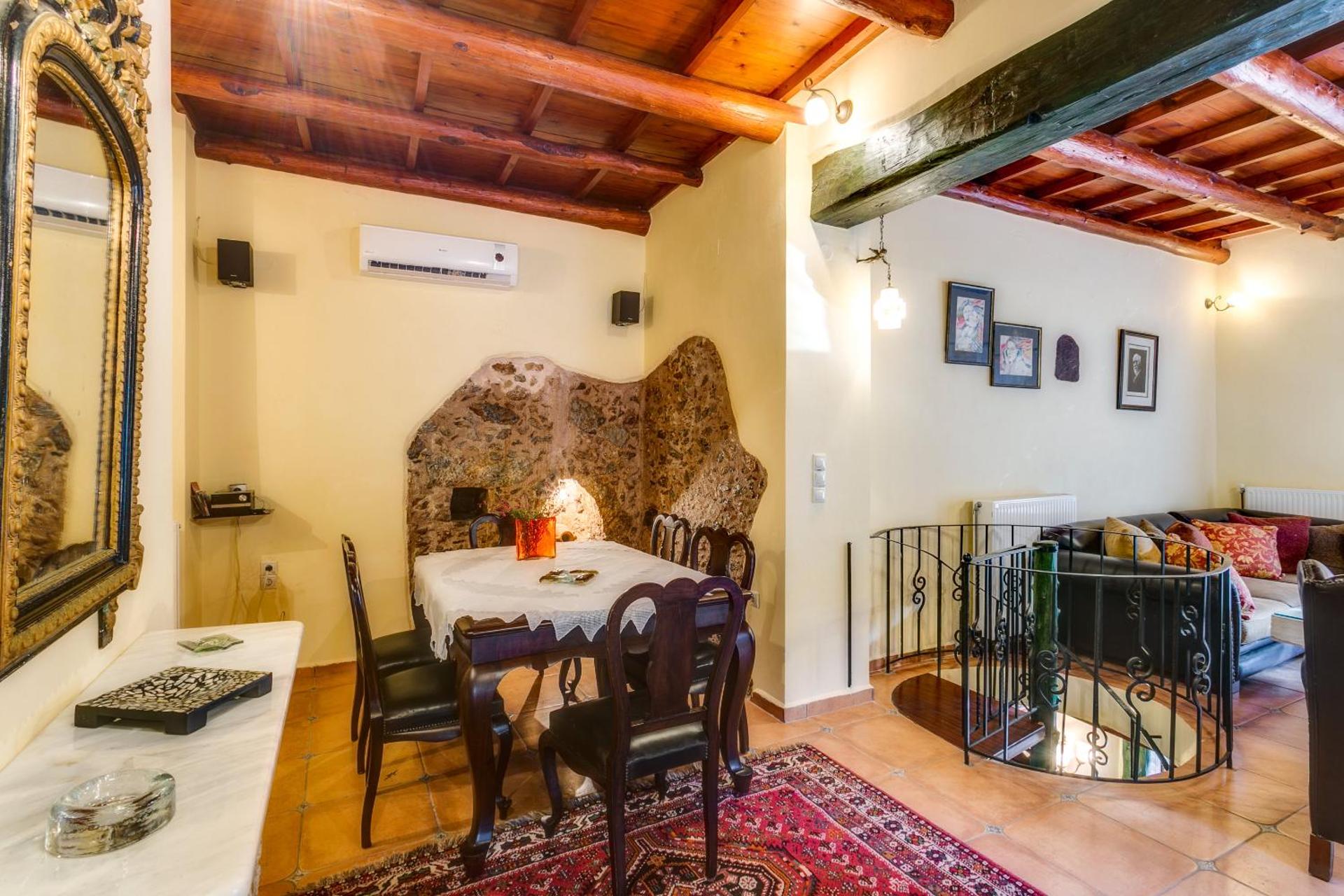 Ifigenia Lux MAISONETTE in oldtown and Villas in theriso vilage 14 km outside of chania - Photo 6