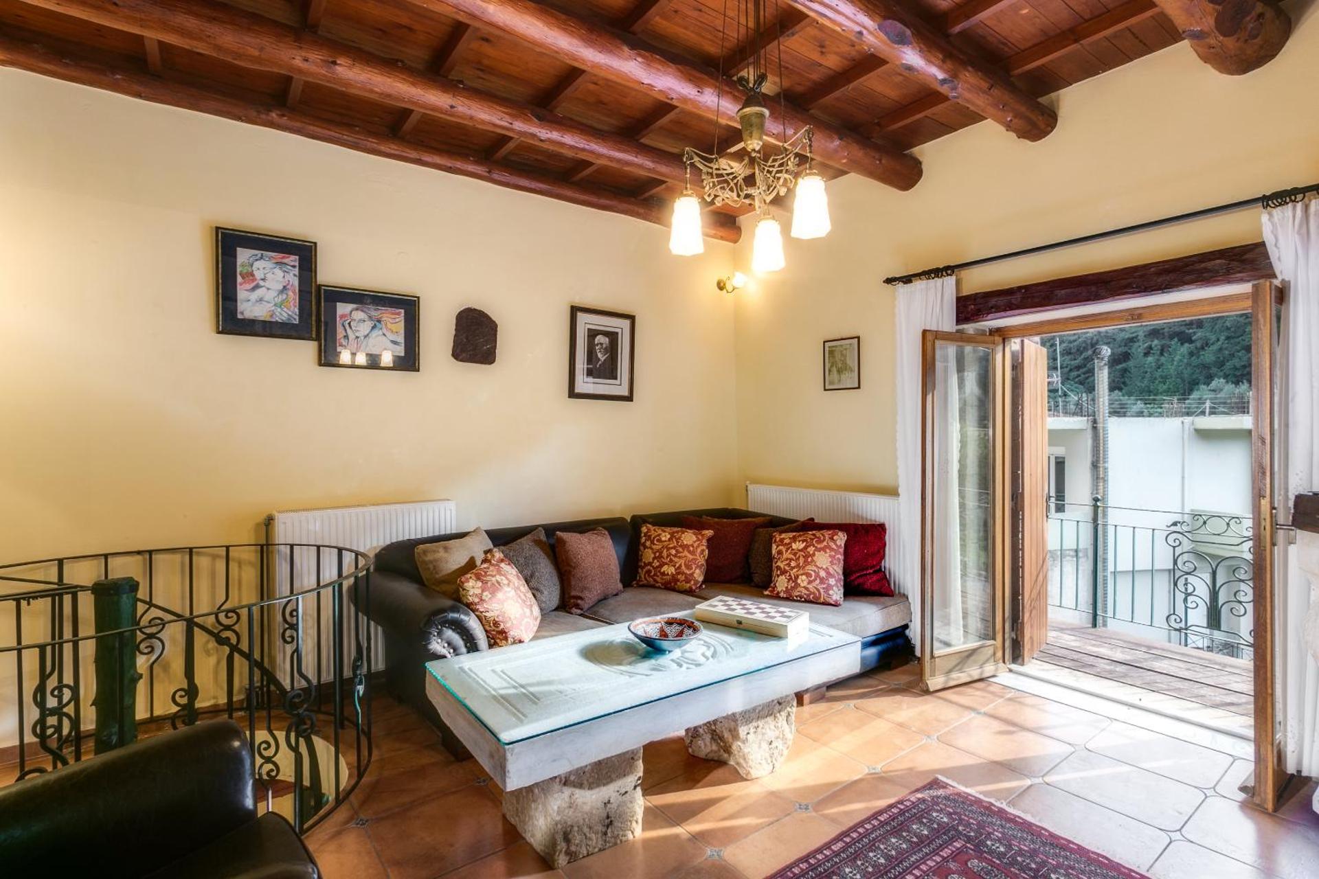 Ifigenia Lux MAISONETTE in oldtown and Villas in theriso vilage 14 km outside of chania - Photo 8