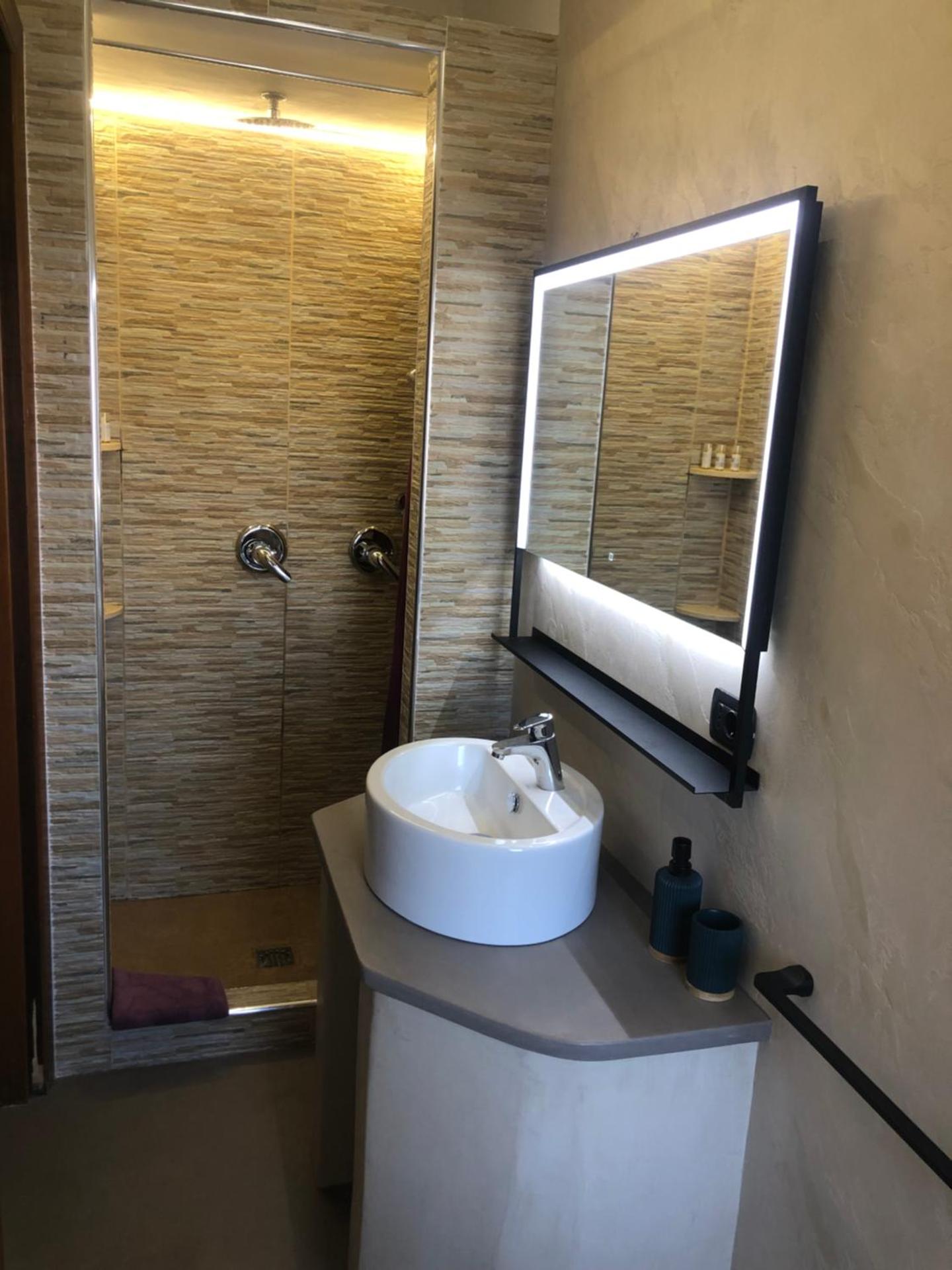 Aurora Rooms - Photo 7