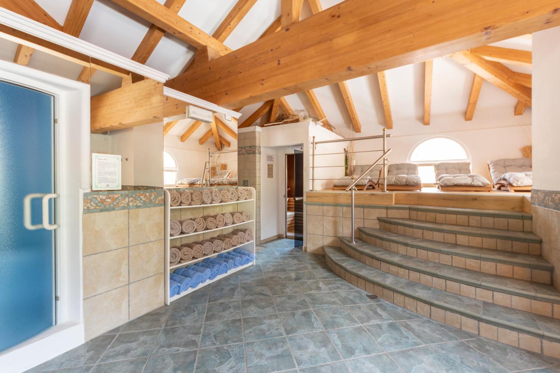 Hotel Faloria - Photo 17