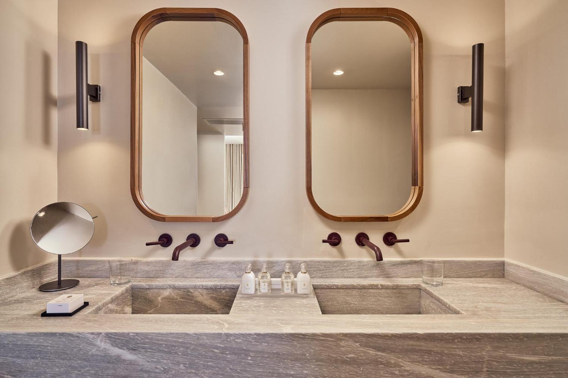 Mykonos Theoxenia, a Member of Design Hotels - Photo 113