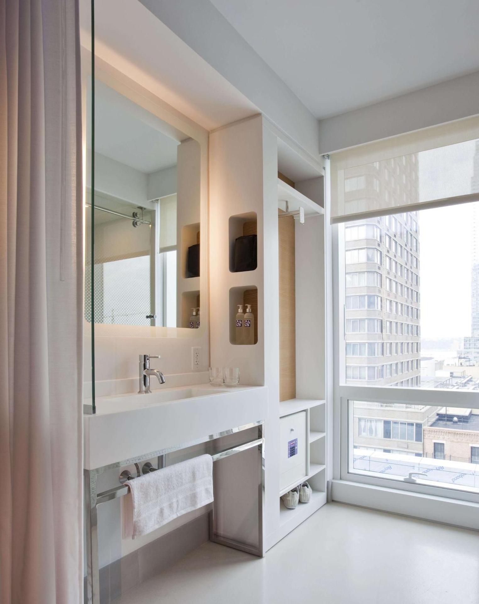 YOTEL New York Times Square - Photo 51