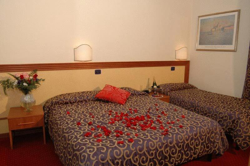 Hotel Italia & Lombardi - Photo 31