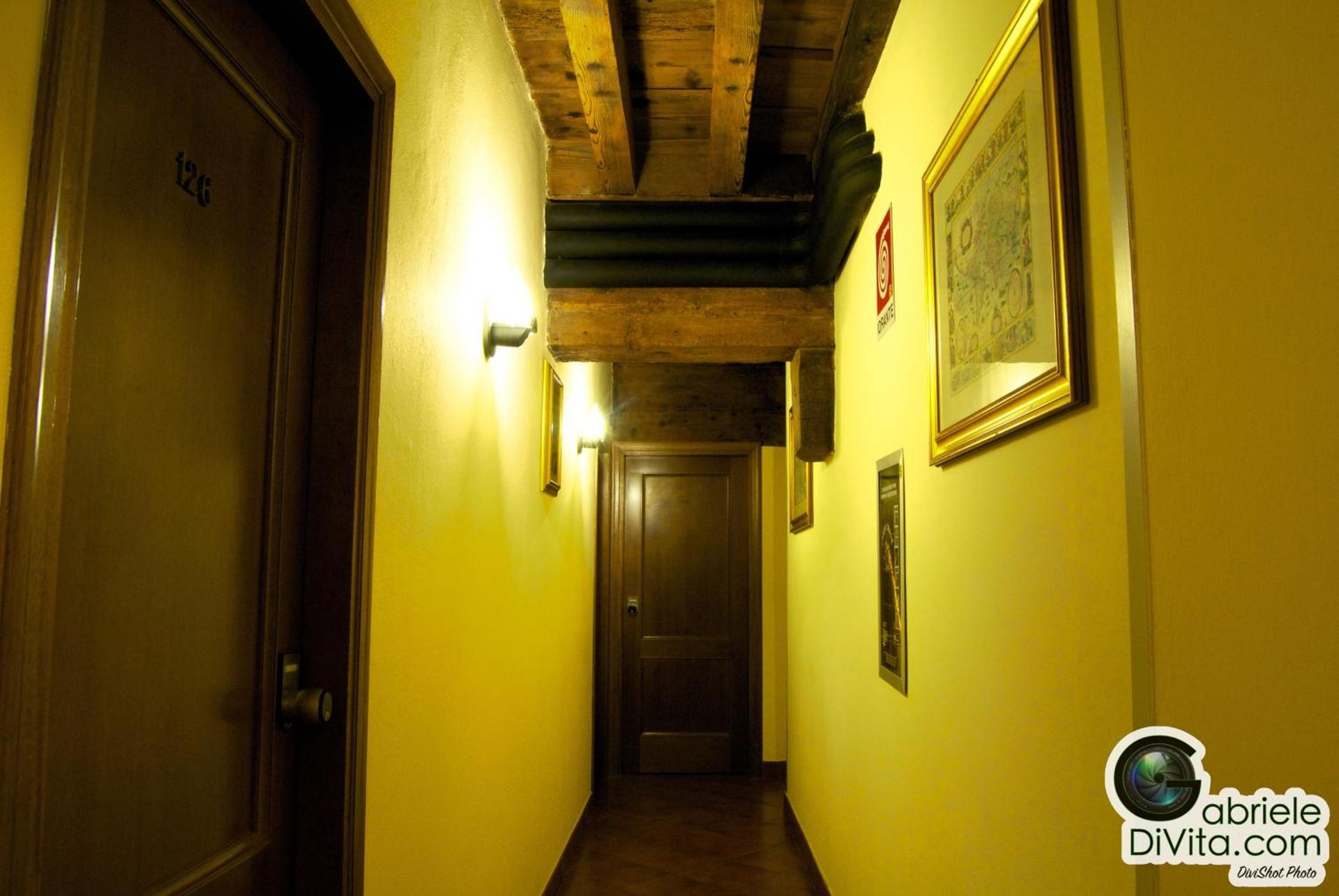 Hotel La Luna - Photo 3