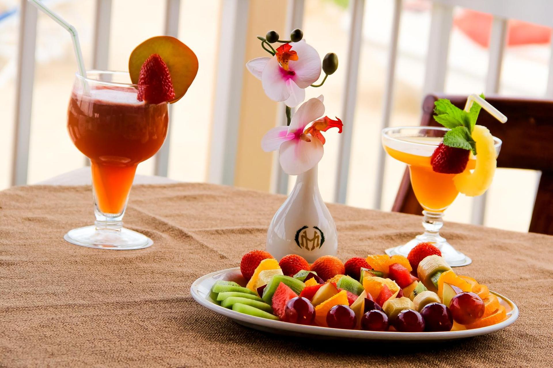 Sharjah Carlton Hotel - Photo 44