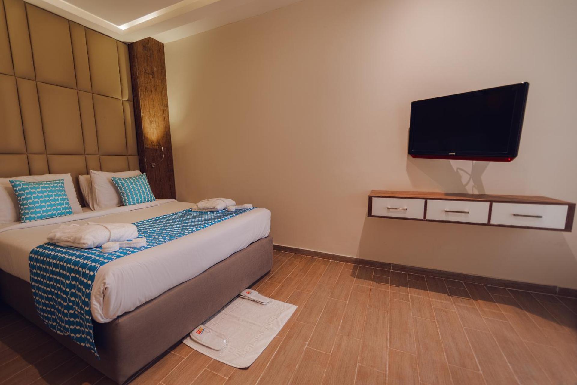 Bellagio Beach Resort & Spa - Photo 38