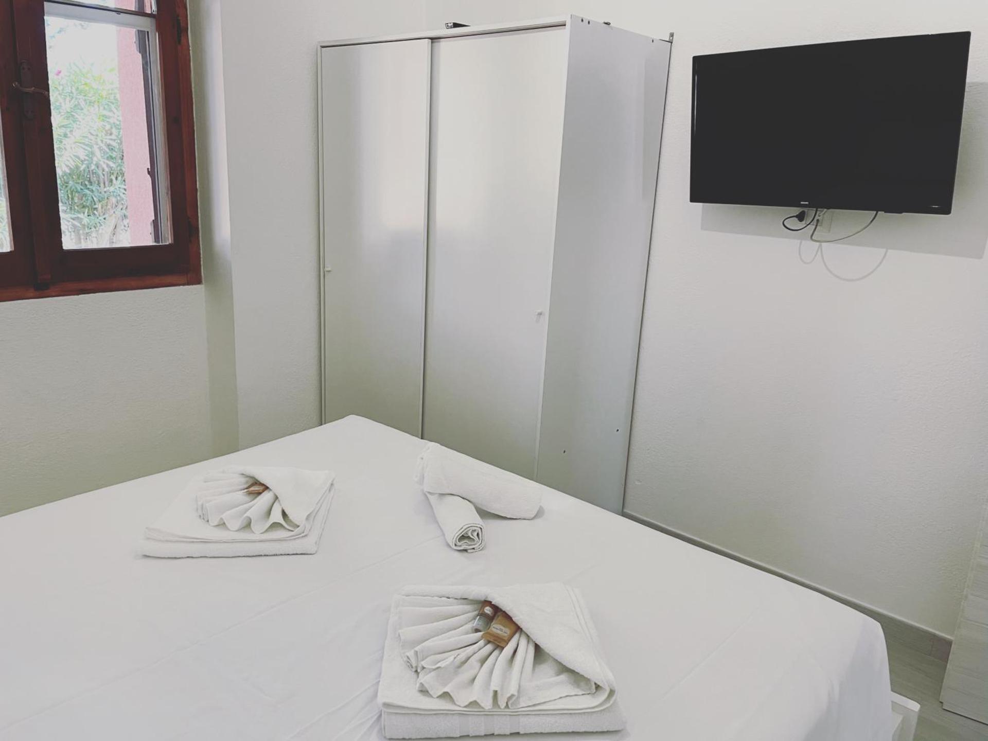 Three-Bedroom Villa - Photo 4