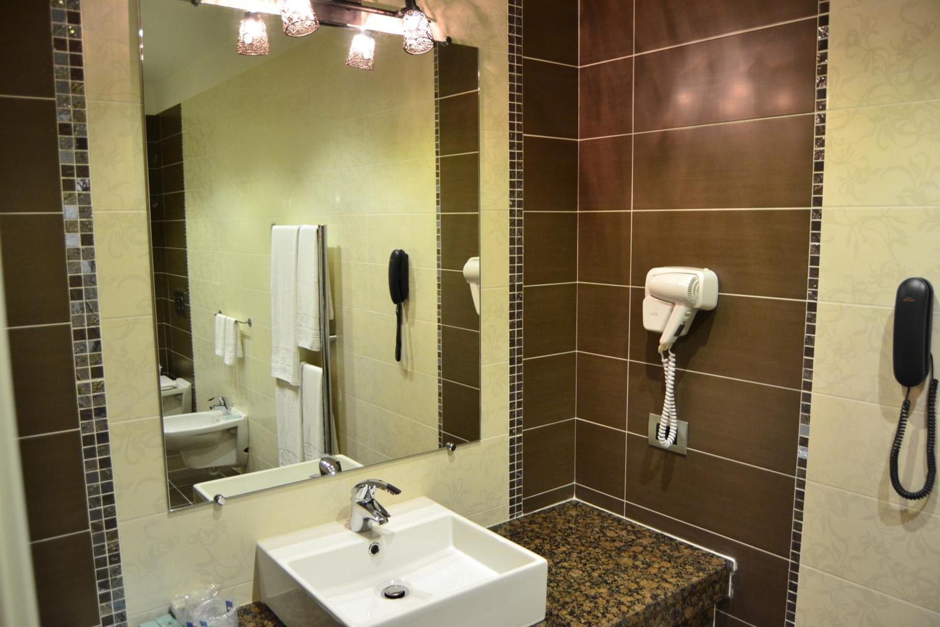 Hotel Motel 2 - Photo 83