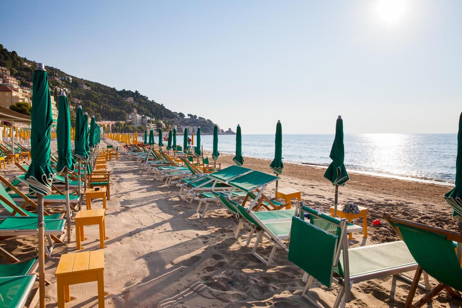 Hotel Beau Sejour - Photo 13