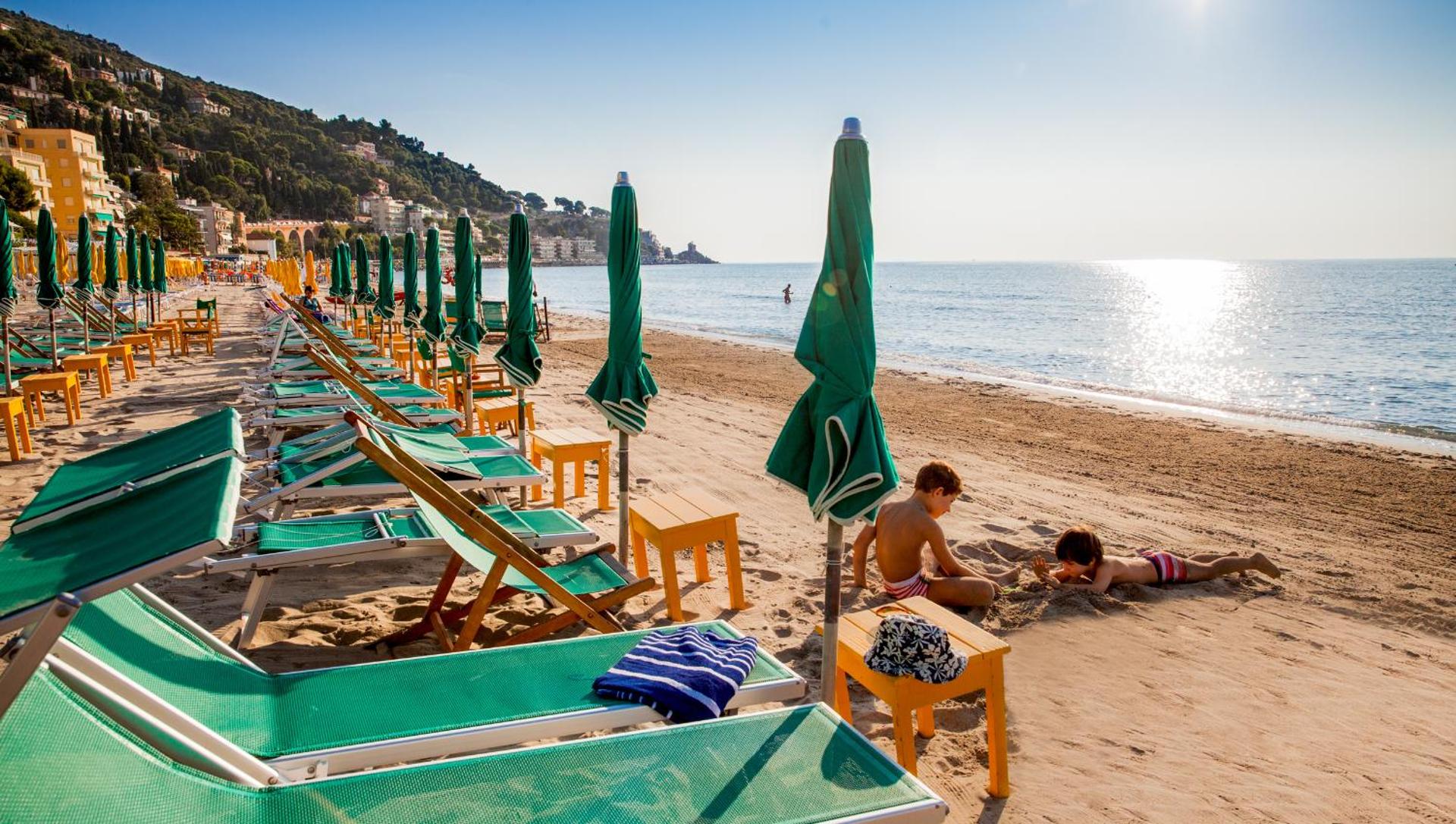 Hotel Beau Sejour - Photo 15