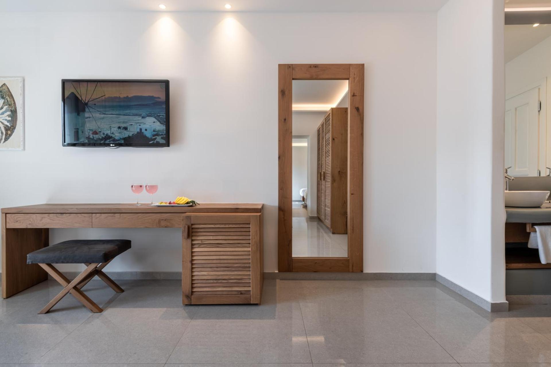 Petinos Hotel - Photo 64