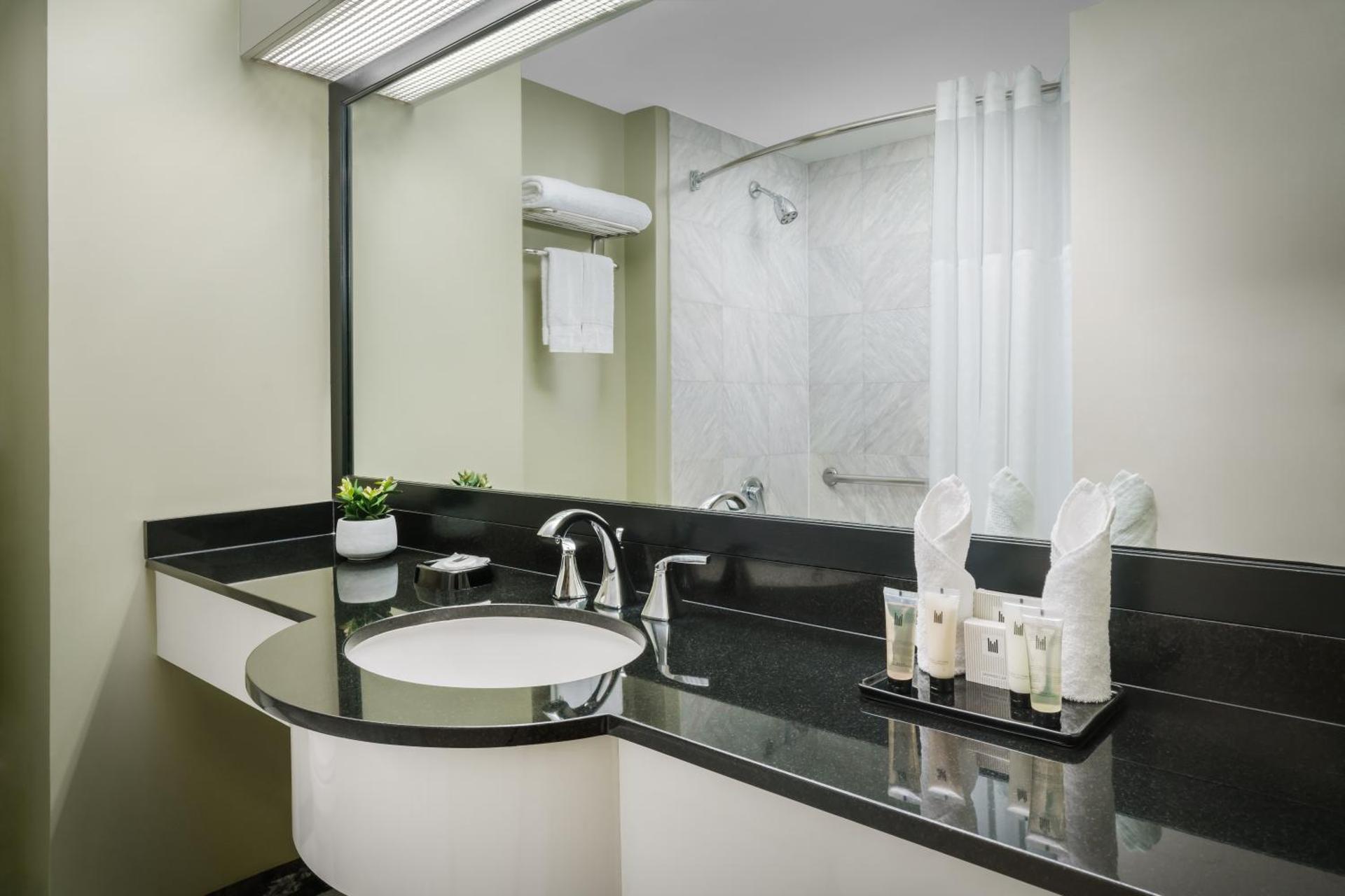 Millennium Hotel Broadway Times Square - Photo 6