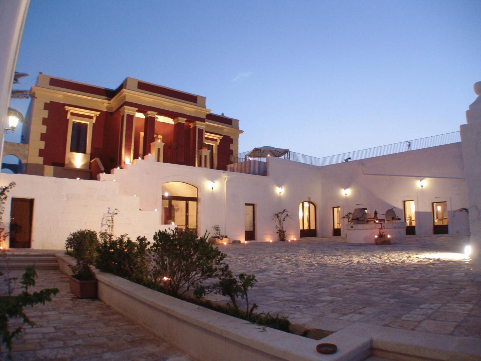 Hotel Masseria Fortificata Donnaloia - Photo 4