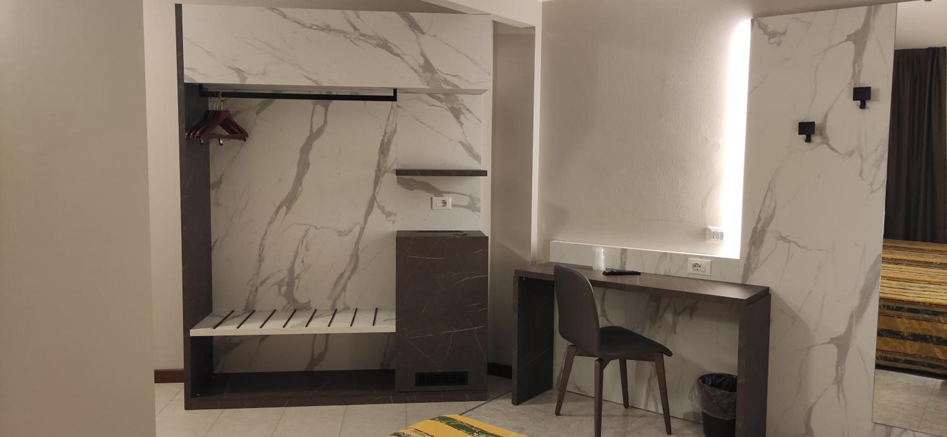 Hotel Mistral - Photo 25