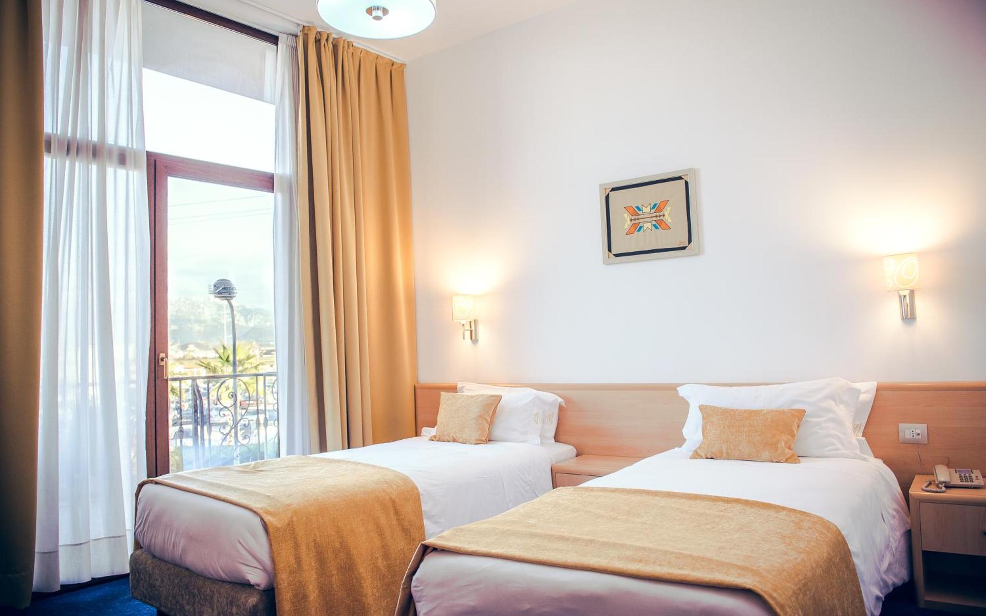 Hotel Airport Tirana - Photo 84