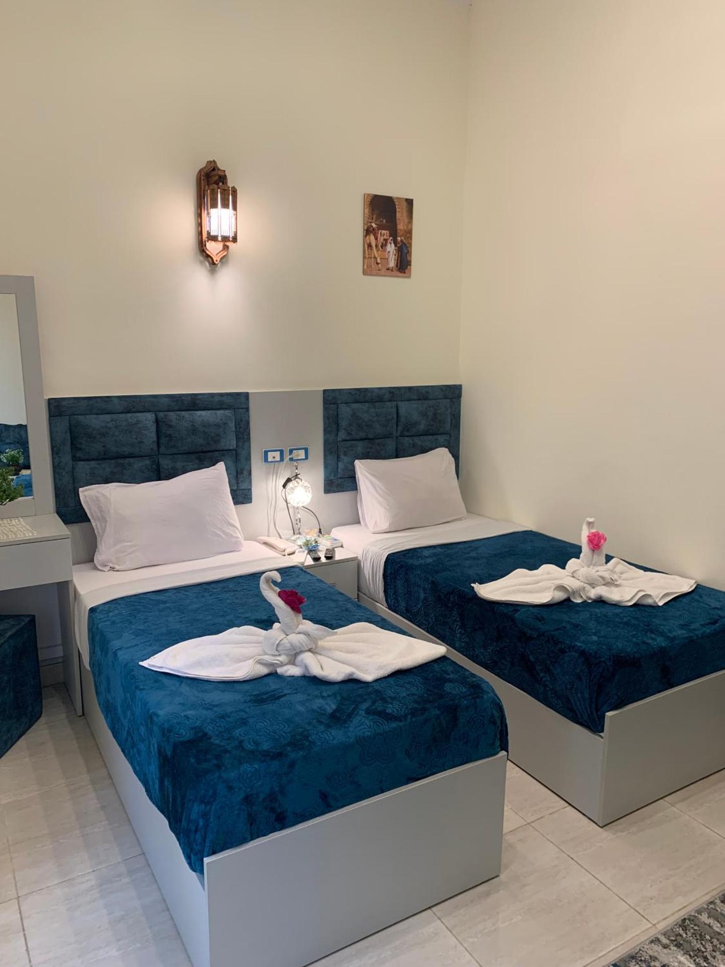 Crown Hotel - Photo 55