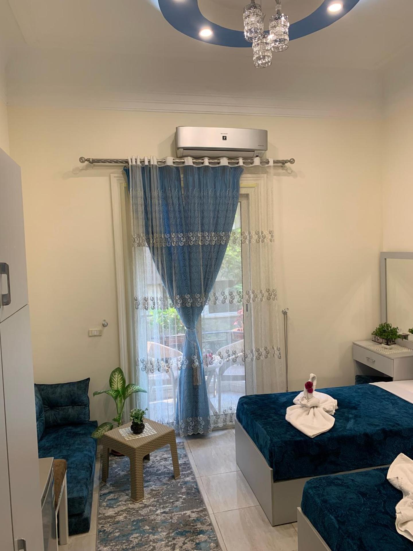 Crown Hotel - Photo 56