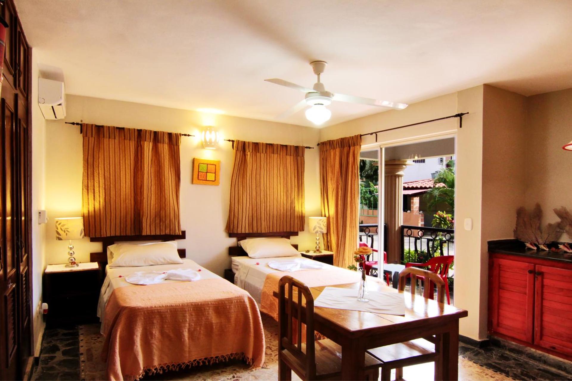 Economy Twin Room - Catalina